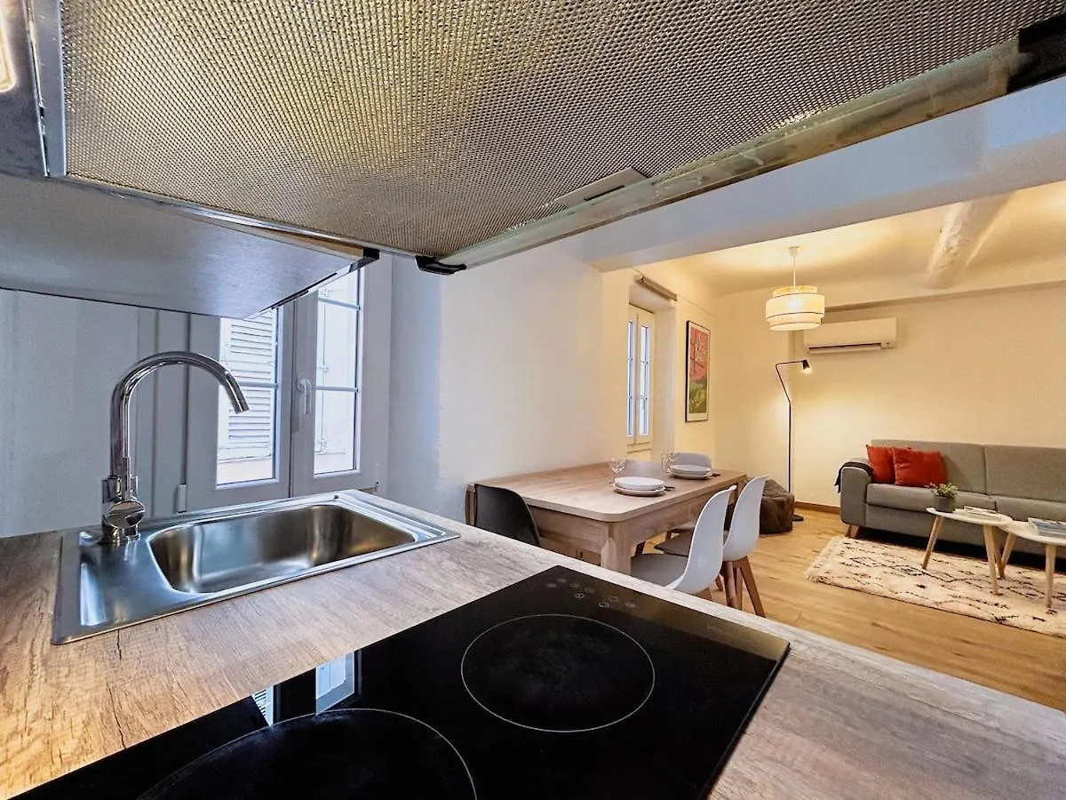 Appartement Elegant Au Centre De Cannes 0*,  France